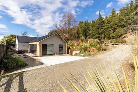 Photo of property in 32 Kingan Road, Luggate, Cromwell, 9383