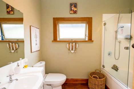 Photo of property in 6 Karaka Street, Hokowhitu, Palmerston North, 4410