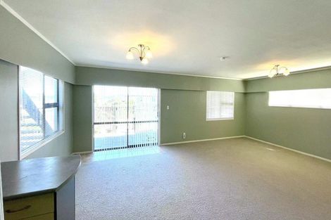 Photo of property in 254 Don Buck Road, Massey, Auckland, 0614