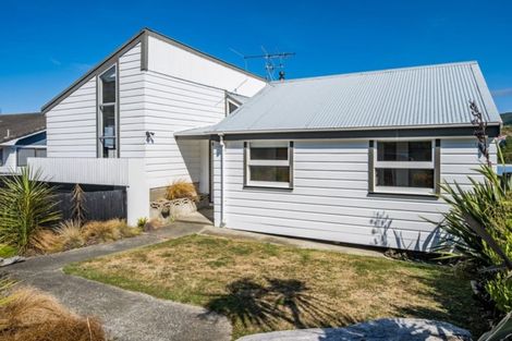 Photo of property in 16 Witham Street, Island Bay, Wellington, 6023
