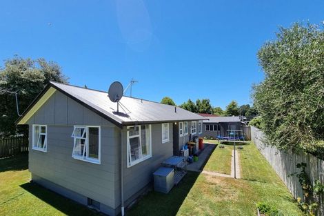 Photo of property in 91 Aquarius Drive, Kawaha Point, Rotorua, 3010