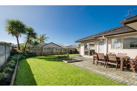 Photo of property in 114f Colwill Road, Massey, Auckland, 0614