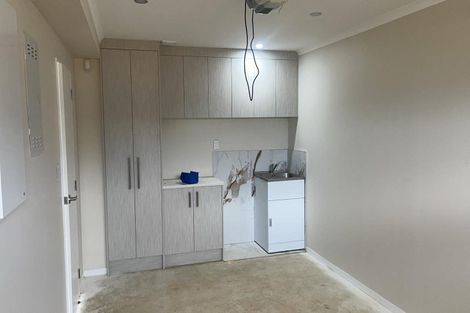 Photo of property in 83b Hutchinsons Road, Bucklands Beach, Auckland, 2014