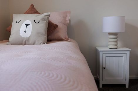 Photo of property in 32 Te Piriti Road, One Tree Point, 0118