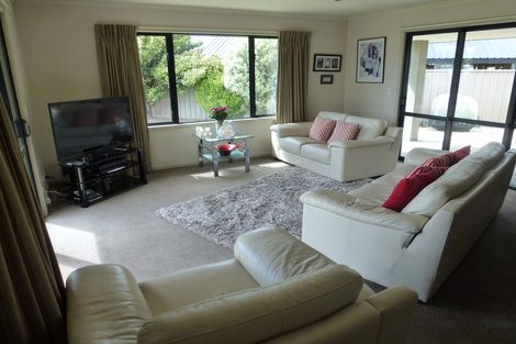 Photo of property in 18 Walnut Grove, Alexandra, 9320