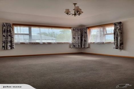 Photo of property in 74 Straven Road, Fendalton, Christchurch, 8014