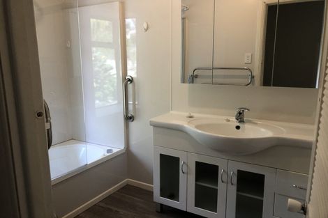 Photo of property in 1 Bambery Court, Palmerston North, 4414
