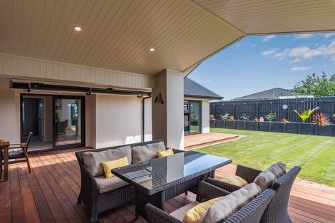 Photo of property in 99 The Drive, Paraparaumu Beach, Paraparaumu, 5032