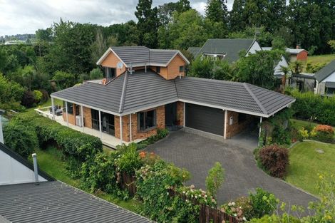Photo of property in 17 Randell Place, Te Puke, 3119
