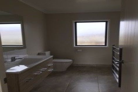 Photo of property in 17 Regis Park Drive, Pukekohe, 2120