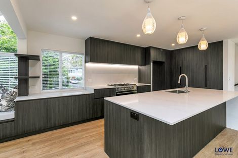 Photo of property in 1/2 Hauraki Road, Hauraki, Auckland, 0622