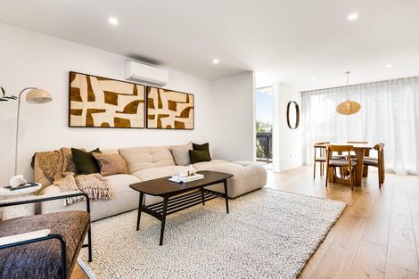 Photo of property in 41 Red Beach Road, Red Beach, 0932
