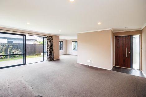 Photo of property in 9 Angelina Way, Kelvin Grove, Palmerston North, 4414