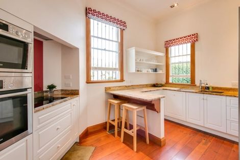 Photo of property in 29 Cameron Road, Bluff Hill, Napier, 4110