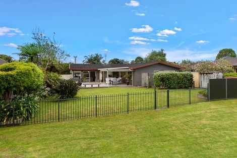 Photo of property in 24 Settlers Grove, Orewa, 0931