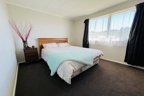Photo of property in 70 Peter Lippa Drive, Kawerau, 3127