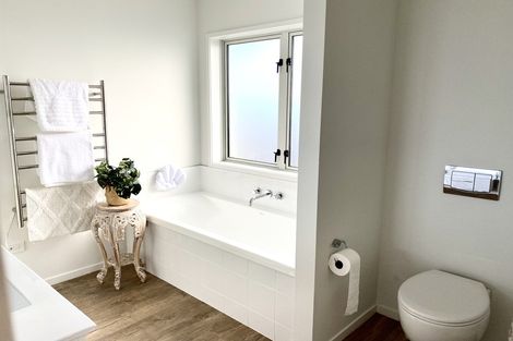 Photo of property in 128 Coast Boulevard, Papamoa Beach, Papamoa, 3118