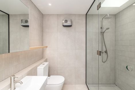 Photo of property in 2/979 Colombo Street, St Albans, Christchurch, 8014