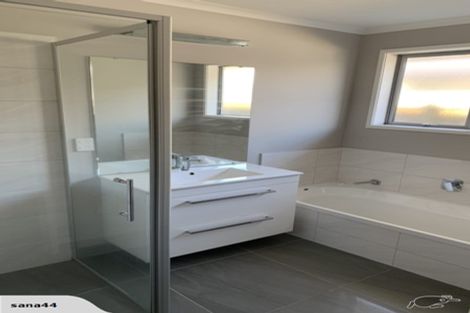 Photo of property in 68 Arion Road, Takanini, 2112