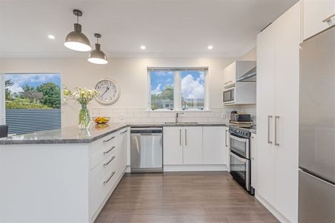 Photo of property in 27 Karamea Crescent, Kelvin Grove, Palmerston North, 4414