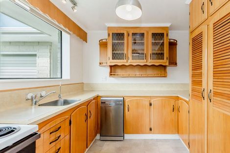 Photo of property in 2 Malfroy Lane, Raumati Beach, Paraparaumu, 5032