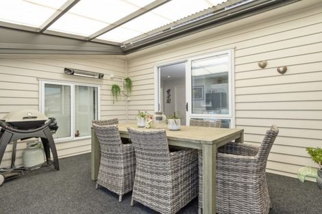 Photo of property in 11 Kamahi Crescent, Papamoa Beach, Papamoa, 3118