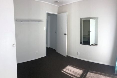 Photo of property in 1/12 Glenvar Road, Torbay, Auckland, 0630