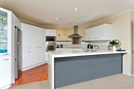 Photo of property in 12 Samuel Cross Place, Greenhithe, Auckland, 0632