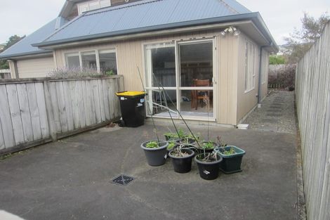 Photo of property in 12a Cambridge Street, Tawa, Wellington, 5028