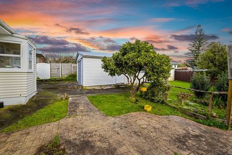 Photo of property in 12 Glendene Avenue, Glendene, Auckland, 0602