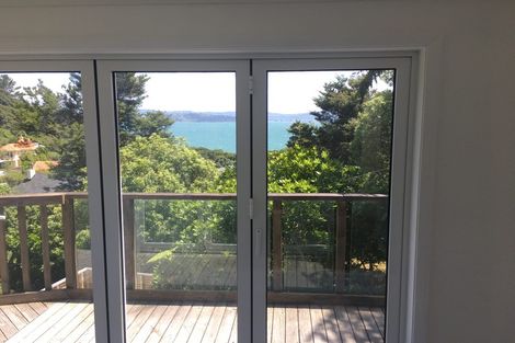 Photo of property in 35 Kotari Road, Days Bay, Lower Hutt, 5013