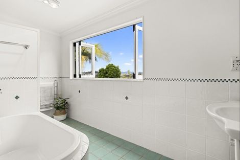 Photo of property in 43 Rewarewa Place, Matua, Tauranga, 3110