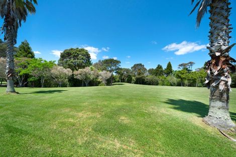 Photo of property in 154 Boord Crescent, Kumeu, 0891