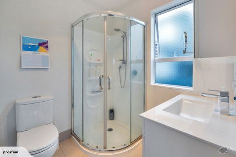 Photo of property in 1/15 Newhaven Terrace, Mairangi Bay, Auckland, 0630