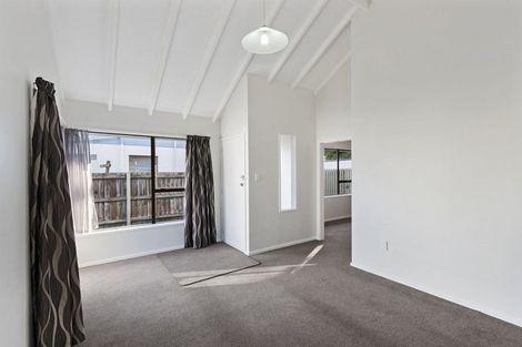 Photo of property in 2/373 Hereford Street, Linwood, Christchurch, 8011