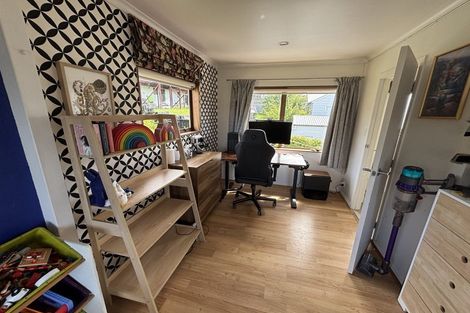 Photo of property in 63 Elliston Crescent, Stanmore Bay, Whangaparaoa, 0932