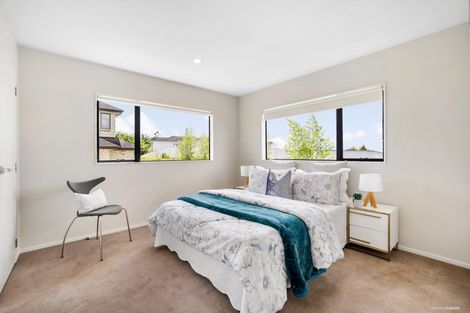 Photo of property in 21a Dallinghoe Crescent, Milford, Auckland, 0620