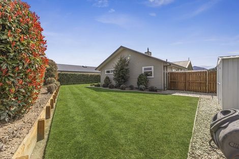 Photo of property in 1 Moncrieff Place, Wanaka, 9305