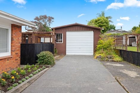 Photo of property in 26 Beechdale Crescent, Pakuranga Heights, Auckland, 2010