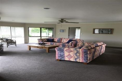 Photo of property in 80 Oira Road, Karaka, Drury, 2578