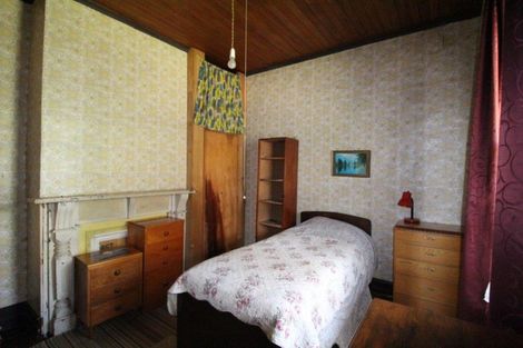 Photo of property in 92 Devon Street, Mossburn, 9792