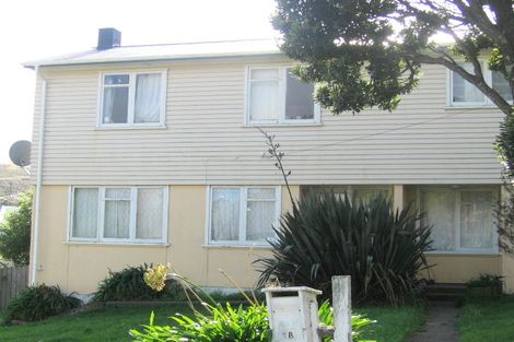 Photo of property in 1a-b Devon Place, Cannons Creek, Porirua, 5024
