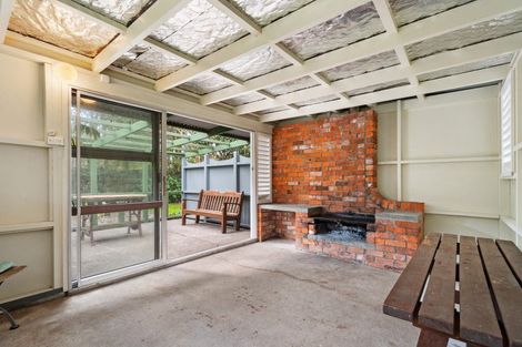 Photo of property in 11 Oxford Street, Marton, 4710