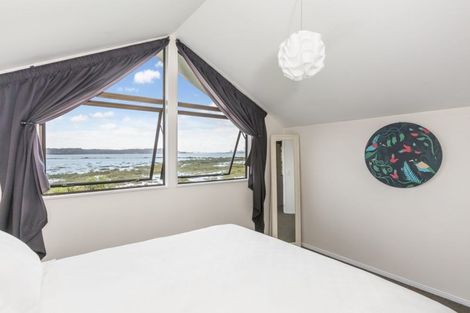 Photo of property in 1/44 Rewarewa Road, Te Atatu Peninsula, Auckland, 0610
