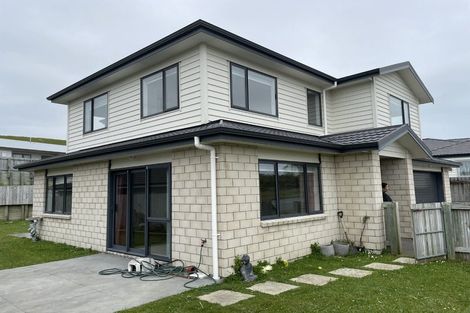 Photo of property in 77 Grenada Drive, Grenada Village, Wellington, 6037