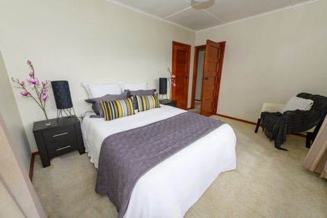 Photo of property in 4 Evatt Street, Bryndwr, Christchurch, 8053