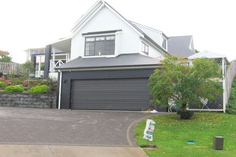 Photo of property in 5 Figtree Terrace, Goodwood Heights, Auckland, 2105