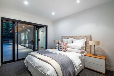 Photo of property in 17a Parr Terrace, Castor Bay, Auckland, 0620