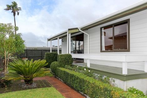 Photo of property in 247 Tukapa Street, Westown, New Plymouth, 4310
