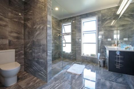 Photo of property in 15 De Bettencor Place, Mount Pisa, Cromwell, 9383